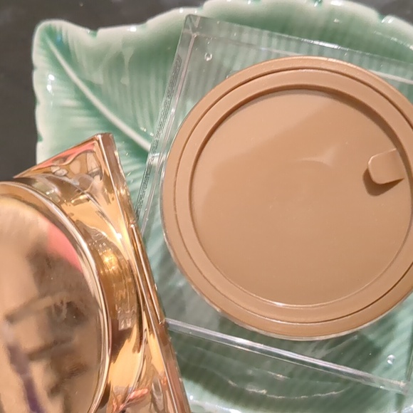 Eye Cream - Picture 3 of 3